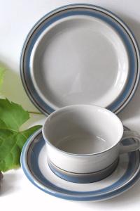 Arabia Finland UHTUA Tea Cup, Saucer and Plate by Ulla Procope and Inkeri Leivo. Trio set in beautiful condition