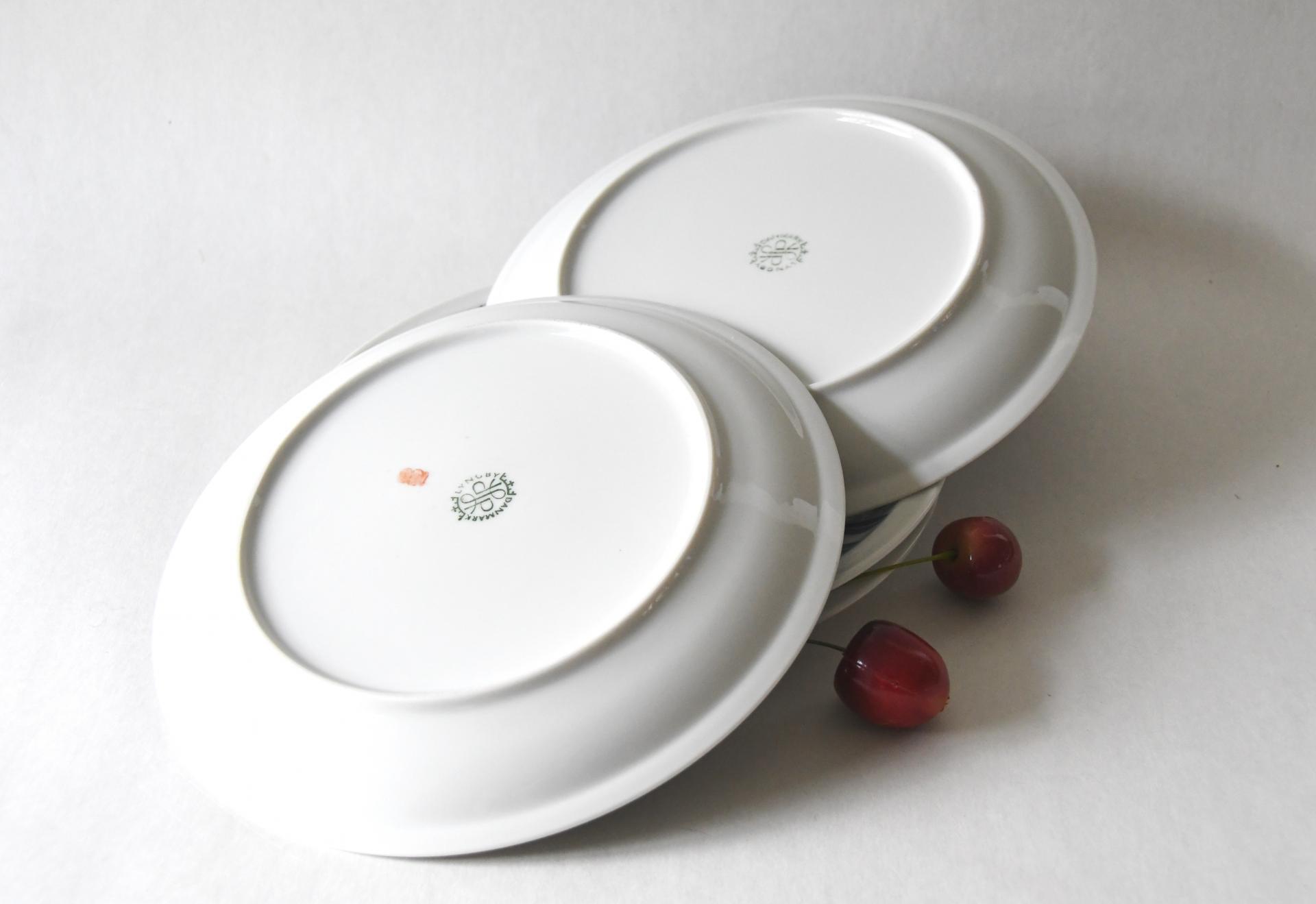 Lotus Plates. Danild / Cathrineholm. Danish design - Dinner / Lunch plates 8.25"