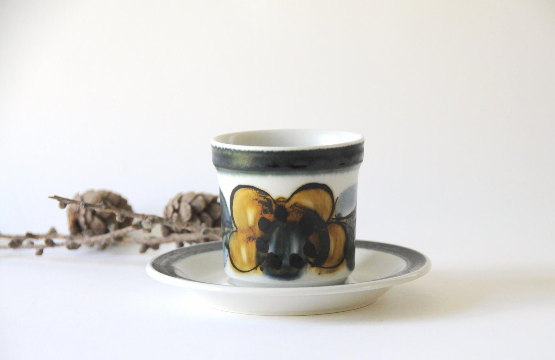 Inger Waage for Stavangerflint. SENJA Coffee Cup and saucer. Vintage Handpainted. Norwegian mid modern