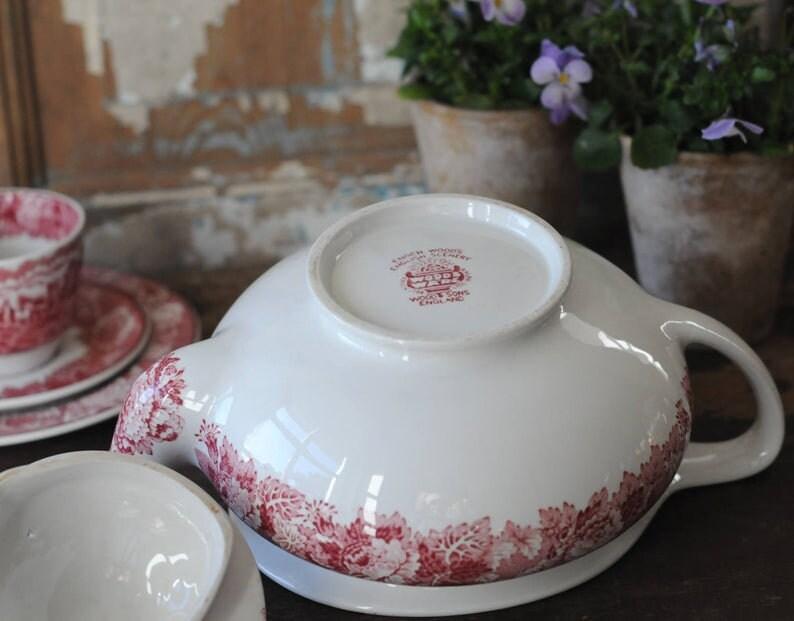 Teapot Pink Transferware by Wood & Sons. Beautiful Country Chic Tea pot Made in England. Collectible Woodsware