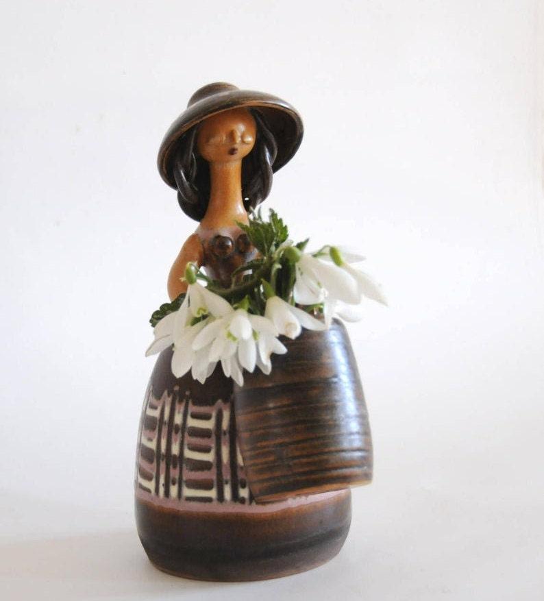 Swedish Flowergirl by Cay Cedergren. Mid century modern. 1960s ceramic. Vintage Studio Pottery