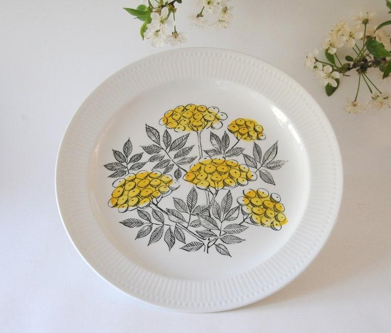 Modern Rorstrand. CAPRI Dinner plate. Hertha Bengtson. Scandinavian Mid Century Modern. Retro collectible